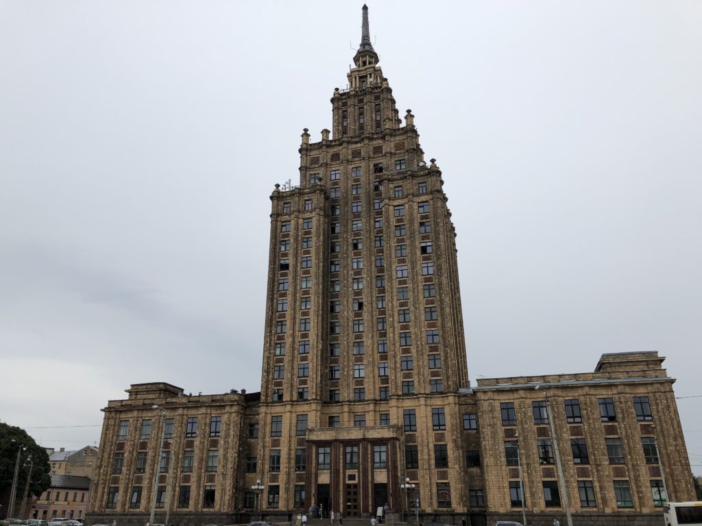 Latvijas Zinātņu Akadēmija (Latvian Academy of Sciences)