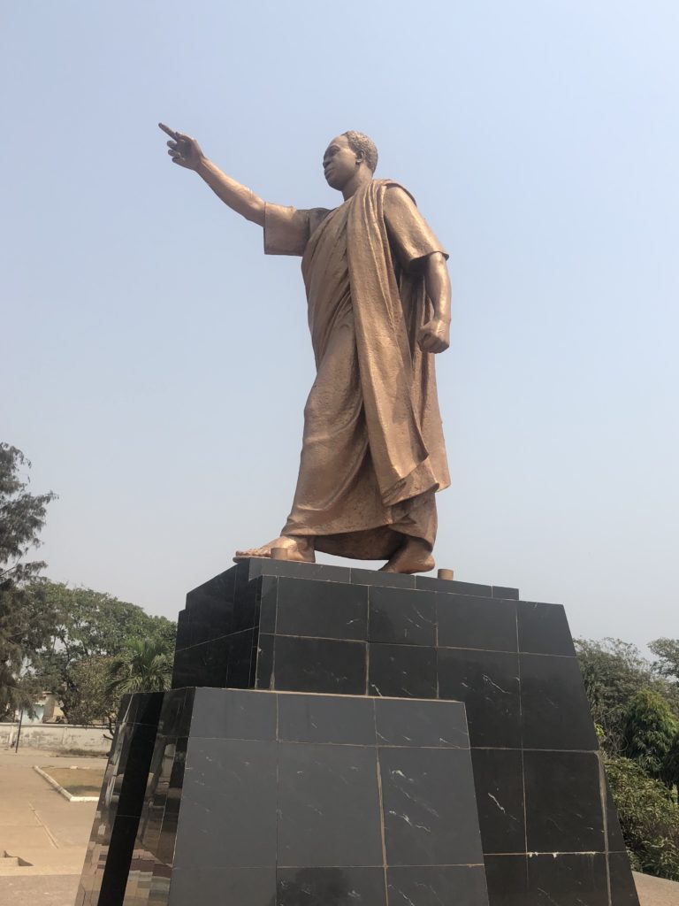kwame nkrumah statue
